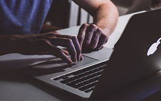 股票杠桿十倍:十大免費股票軟件-央企強(qiáng)強(qiáng)聯(lián)手！中石油擬向中移動無償劃轉(zhuǎn)5.41億股：拓寬合作領(lǐng)域 實現(xiàn)優(yōu)勢互補(bǔ)